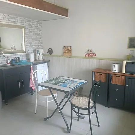 Chez Florymarysol Bed & Breakfast